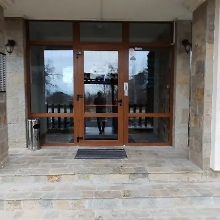 Ivavev Cedarlodge
