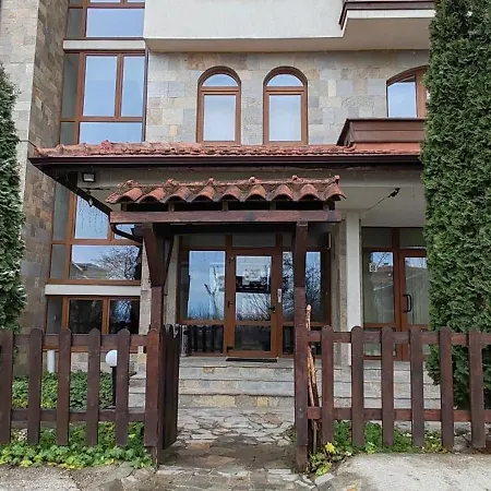 Апартаменты Ivavev Cedarlodge Банско