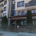 Апартаменти Ivavev Cedarlodge Бансько