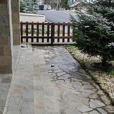 Ivavev Cedarlodge Апартаменти