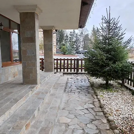 Ivavev Cedarlodge Апартаменти *